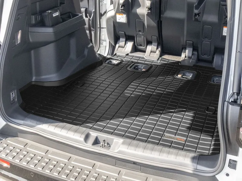 Flexible TPE and rigid HDPE cargo liner materials compared
